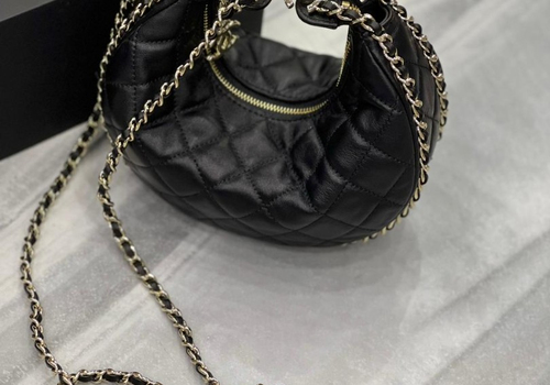 Черная кожаная сумка Chanel