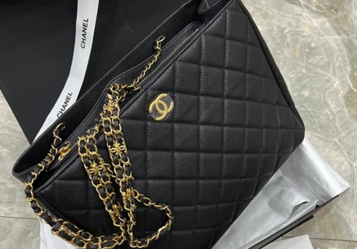 Кожаная черная сумка Chanel