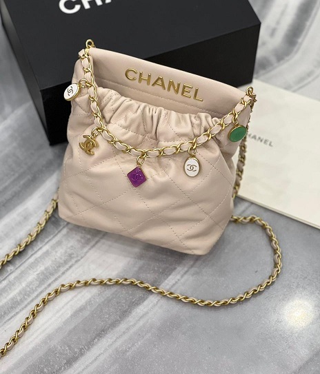 Женская молочная сумка Chanel