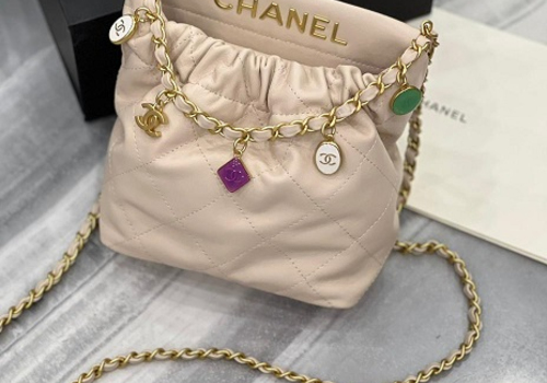 Женская молочная сумка Chanel