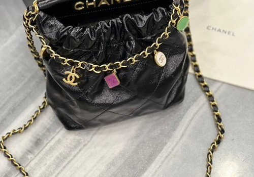 Женская черная кожаная сумка Chanel
