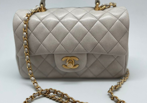 Серая кожаная сумка Chanel Handle