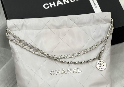 Кожаная сумка Chanel 22 женская