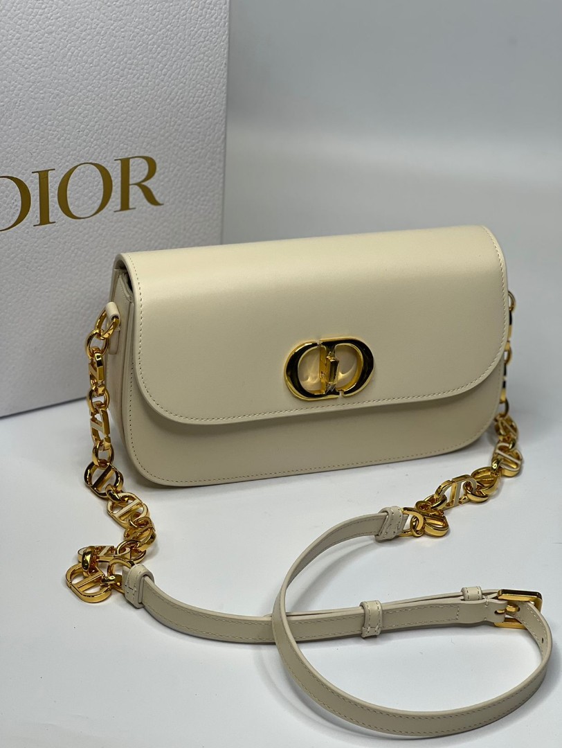 Женская кожаная сумка Christian Dior 30 Montaigne Avenue молочная