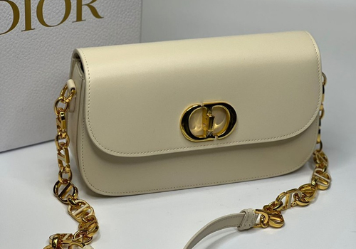 Женская кожаная сумка Christian Dior 30 Montaigne Avenue молочная