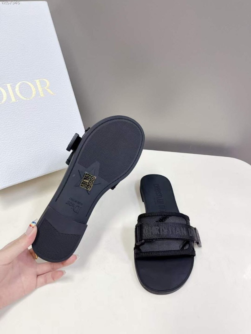 Женские шлепанцы Christian Dior черные