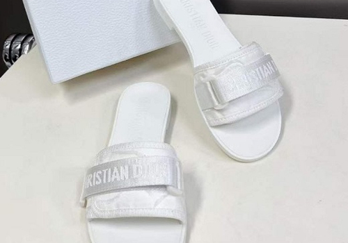 Женские шлепанцы Christian Dior белые