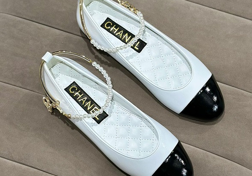Кожаные белые туфли Chanel