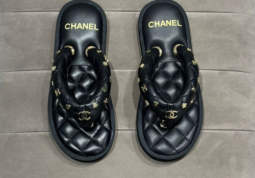 Кожаные черные шлепки Chanel