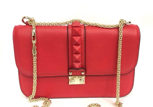 Женская маленькая кожаная сумка Valentino Garavani на цепочке красная