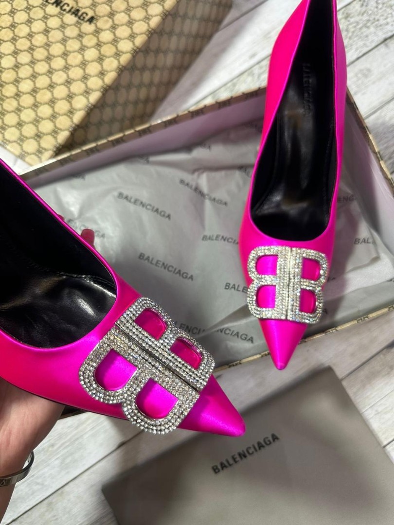 Женские розовые туфли Balenciaga