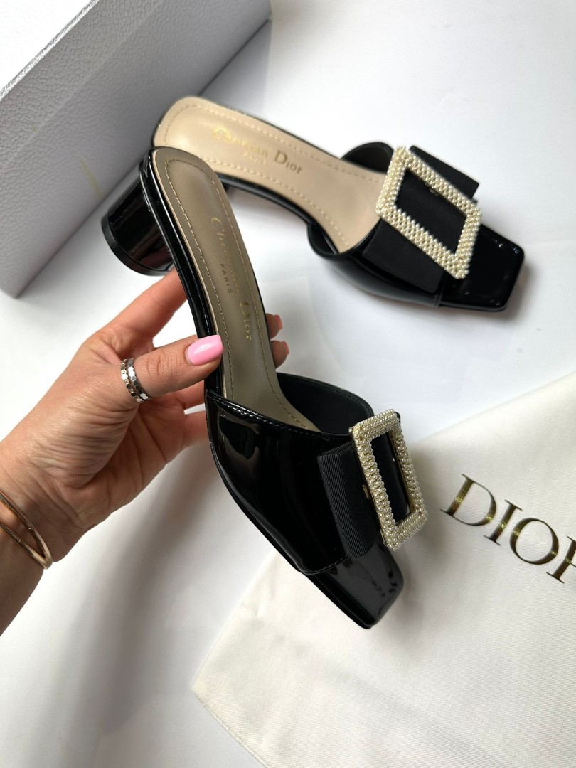 Черные кожаные босоножки Christian Dior