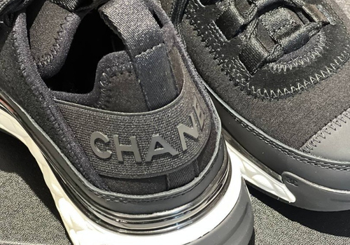 Женские черные кроссовки Chanel