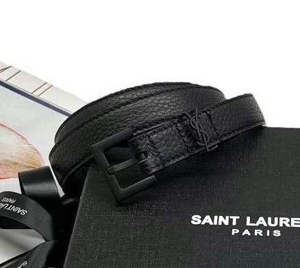 Женский узкий черный ремень Yves Saint Laurent