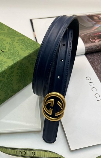 Женский кожаный узкий ремень Gucci темно-синий