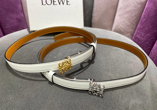 Женский узкий кожаный ремень Loewe белый