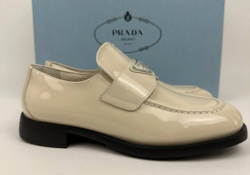 Кожаные бежевые женские лоферы Prada Patent