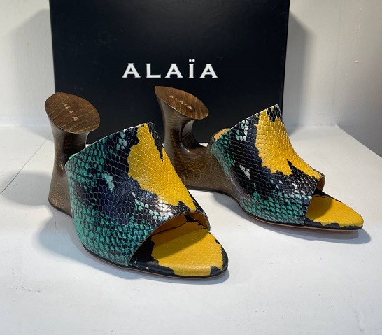 Кожаные босоножки Alaia