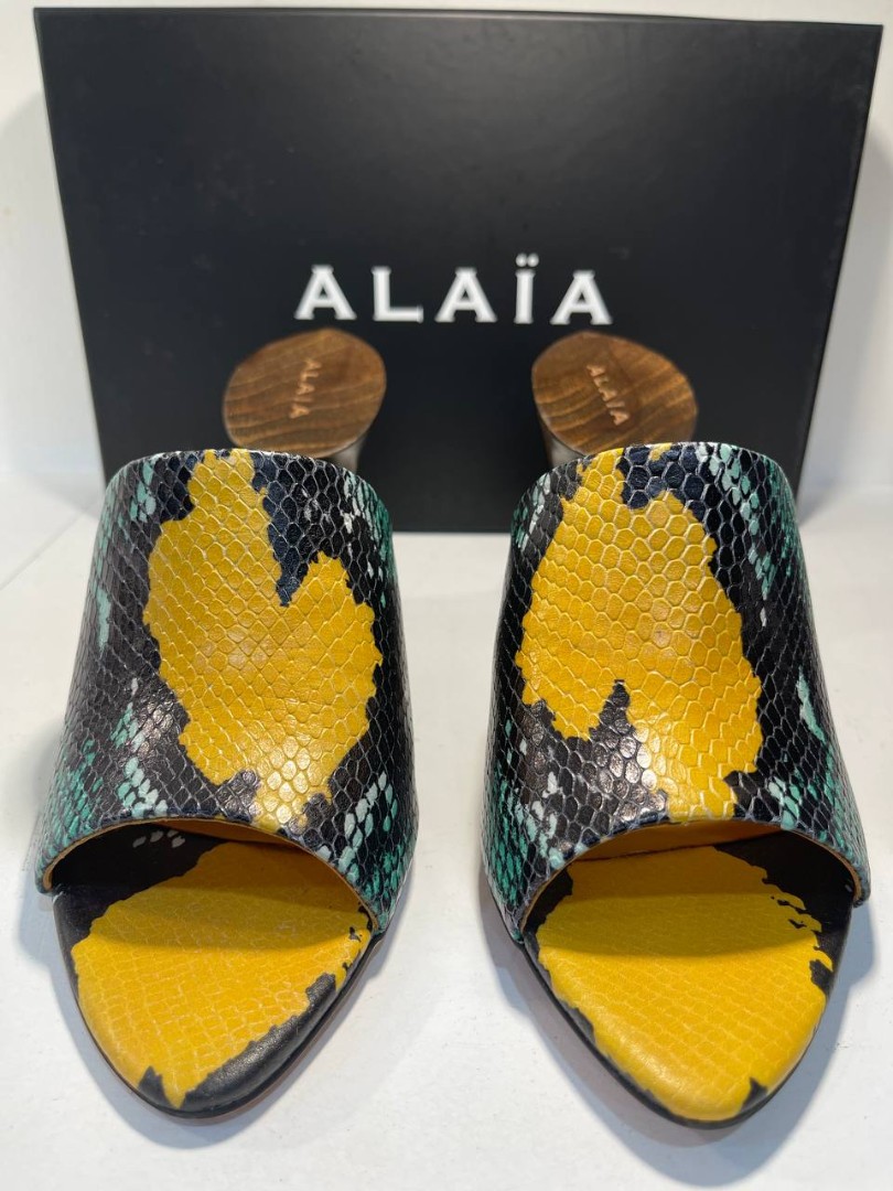 Кожаные босоножки Alaia