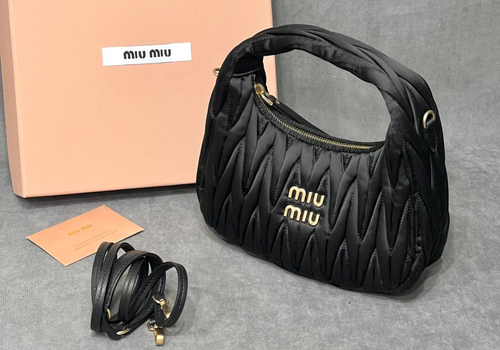 Женская сумка из сатина Miu Miu Wander mini hobo 17,5 см черная