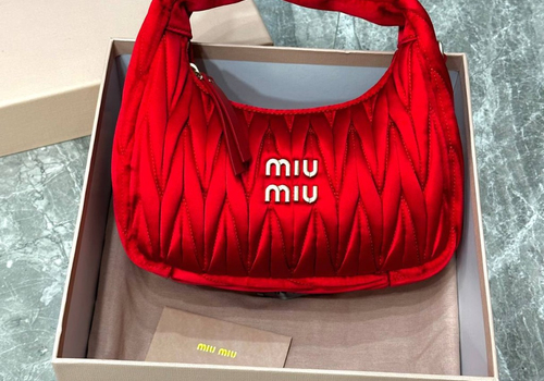 Женская сумка из сатина Miu Miu Wander mini hobo 17,5 см красная