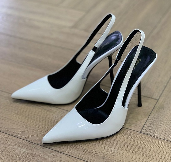 Кожаные белые босоножки Saint Laurent Slingback