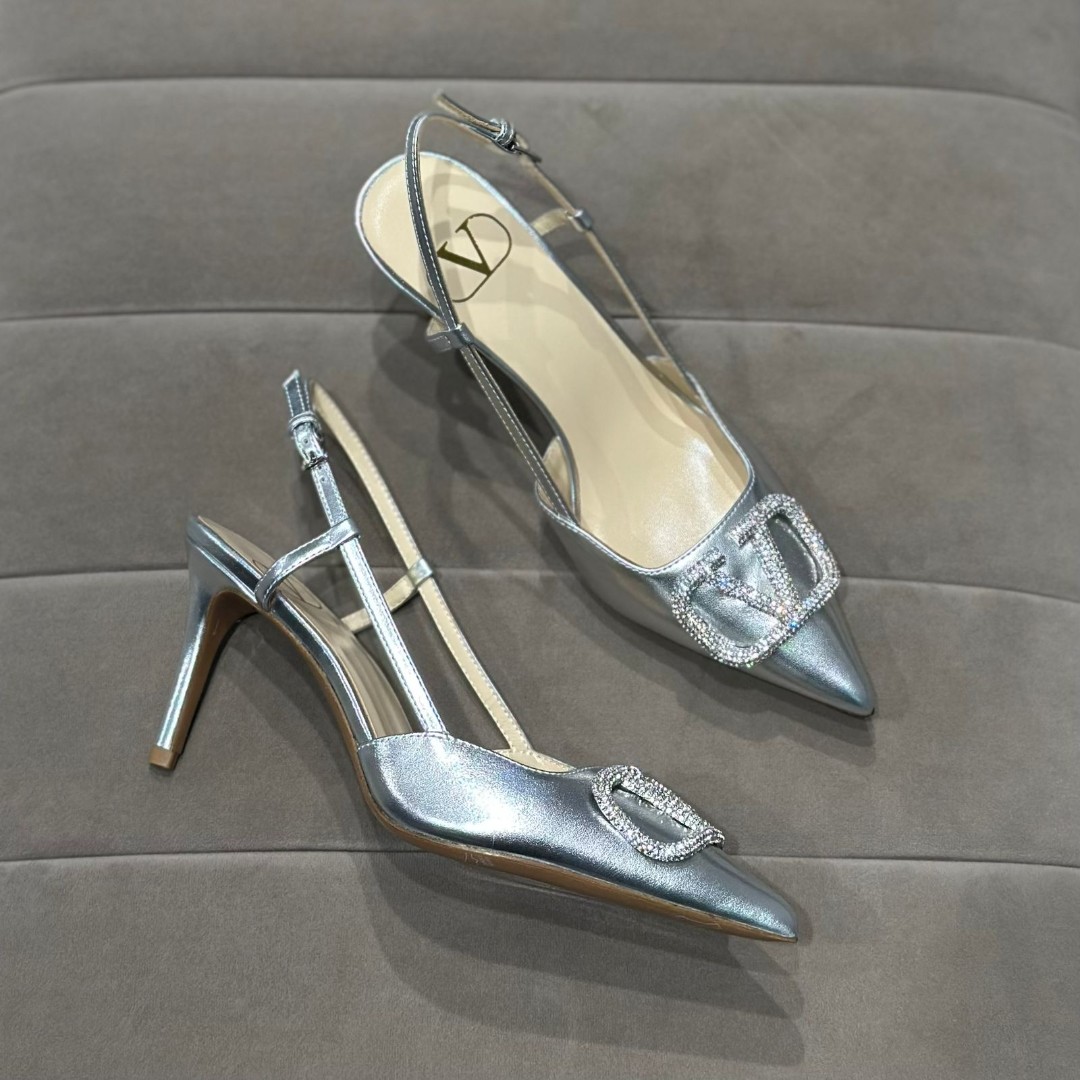 Кожаные босоножки на высоком каблуке Valentino Garavani серебро