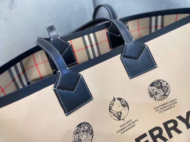 Женская сумка Burberry Medium London Tote Bag