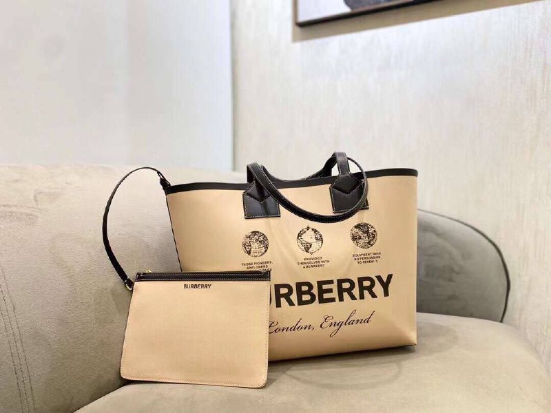 Женская сумка Burberry Medium London Tote Bag