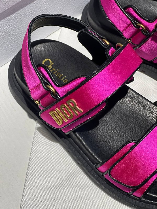 Женские розовые сандалии Christian Dior