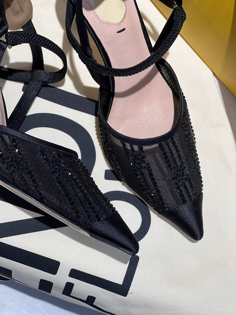 Черные босоножки на каблуке из текстиля Fendi