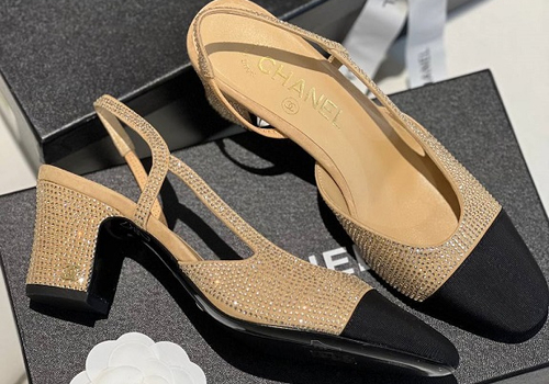 Кожаные бежевые босоножки Chanel Slingback с кристалами