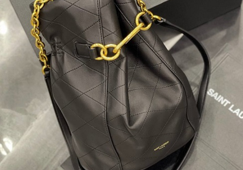 Женская кожаная черная сумка Yves Saint Laurent