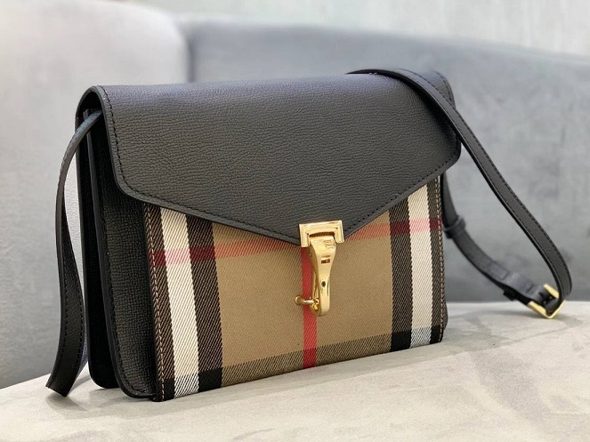 Женская сумка Burberry черная с бежевым