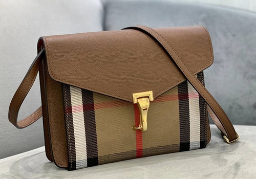 Женская коричневая сумка Burberry