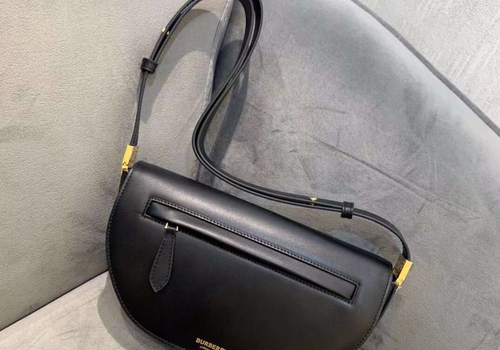 Женская черная кожаная сумка Burberry Olympia