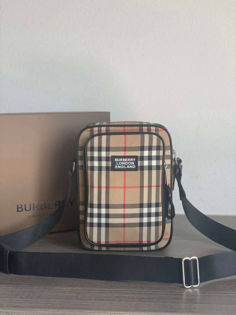 Женская бежевая вертикальная сумка Burberry Vintage Check