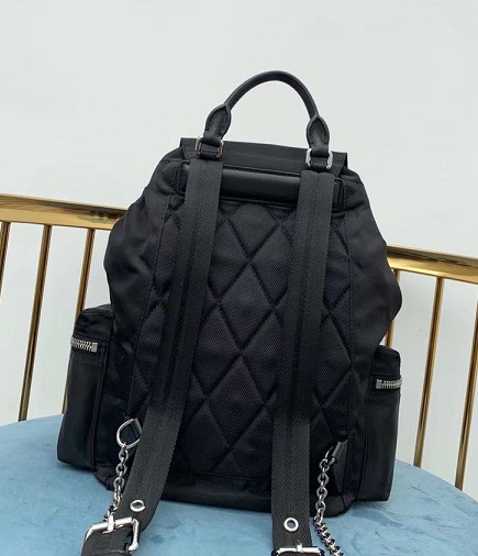 Женский рюкзак Burberry черный из текстиля