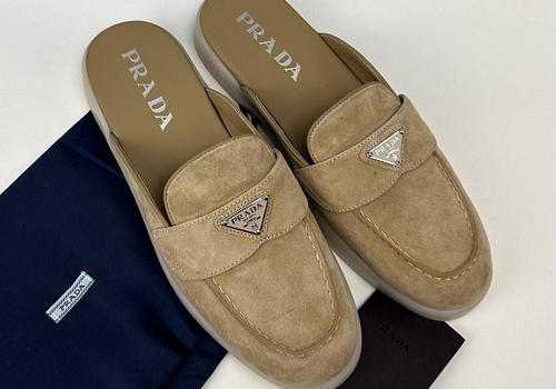 Замшевые бежевые мюли Prada Suede