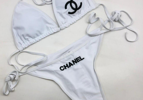 Раздельный купальник Chanel белый