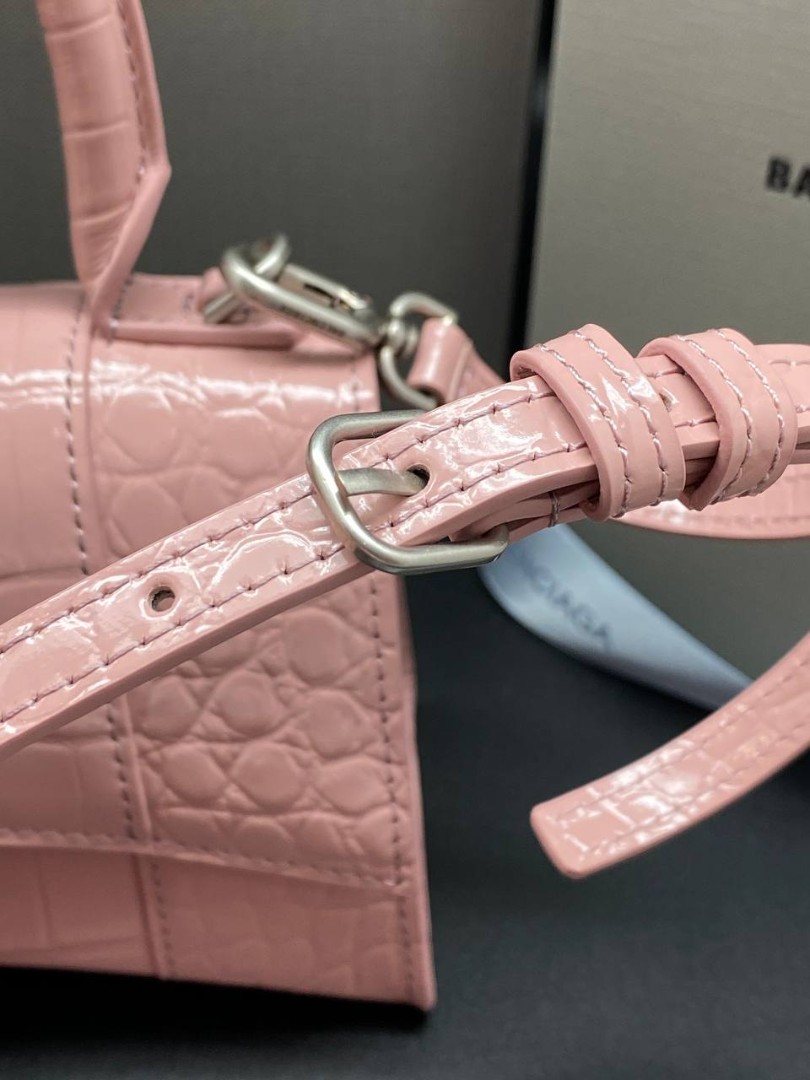 Женская кожаная сумка Balenciaga Hourglass XS розовая