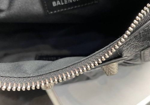 Женская кожаная сумка-тоут Balenciaga Neo Classic черная