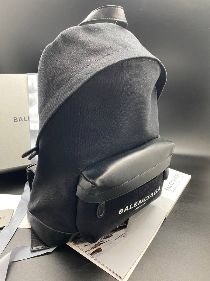Женский рюкзак из текстиля Balenciaga черный