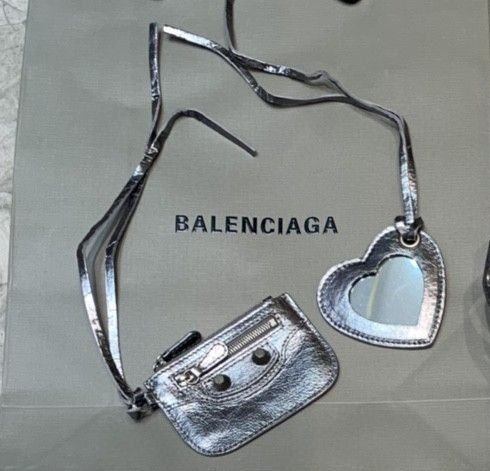 Женская кожаная сумка Balenciaga Le Cagole XS