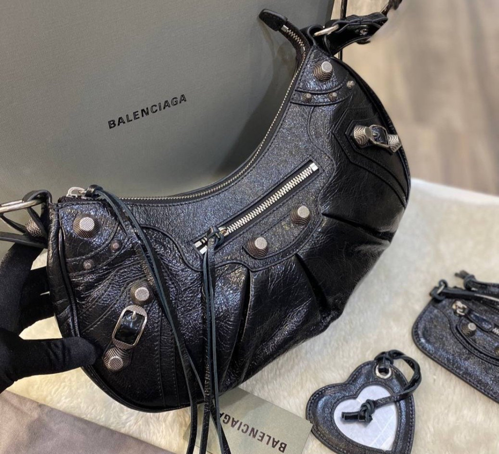 Женская черная кожаная сумка Balenciaga Le Cagole Small