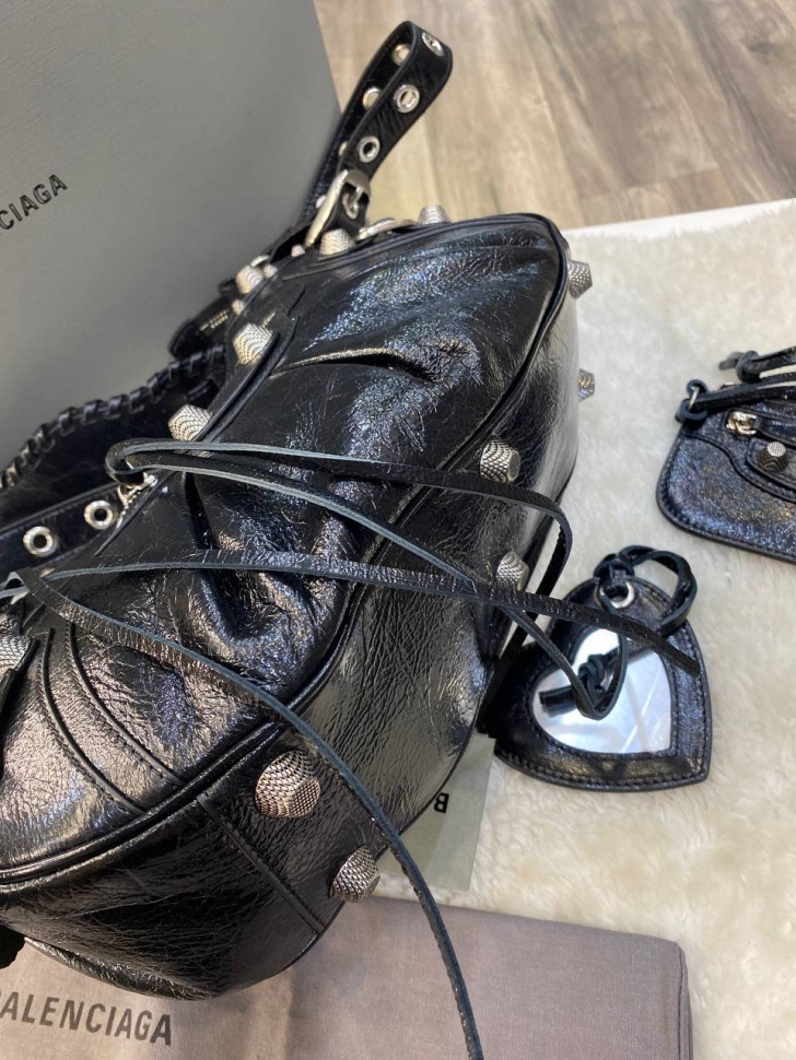 Женская черная кожаная сумка Balenciaga Le Cagole Small