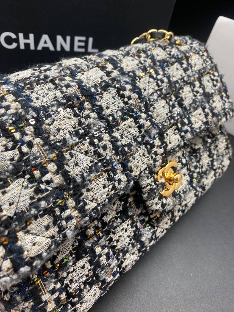 Твидовая сумка Chanel 2.55 Classic
