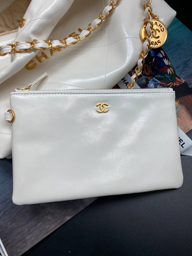 Белая сумка Chanel 22 Small