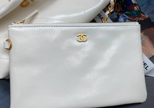 Белая сумка Chanel 22 Small