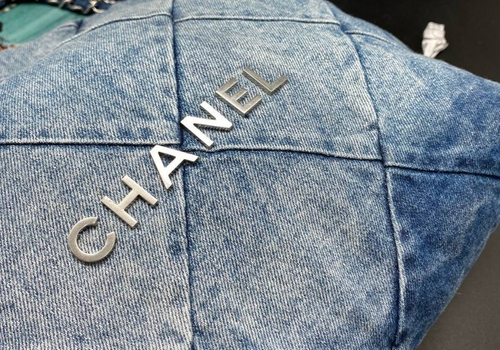 Джинсовая сумка Chanel 22 Small